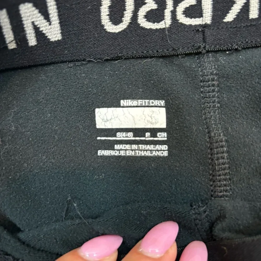 Ladies Nike Pro Dri-Fit Black Leggings Size‎ Small